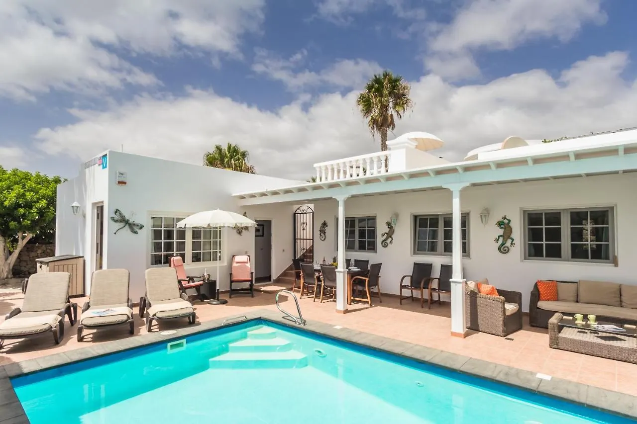 Charming Puerto Del Carmen Villa 4 Bedrooms Villa Tarez Private Pool Close To The Old Town