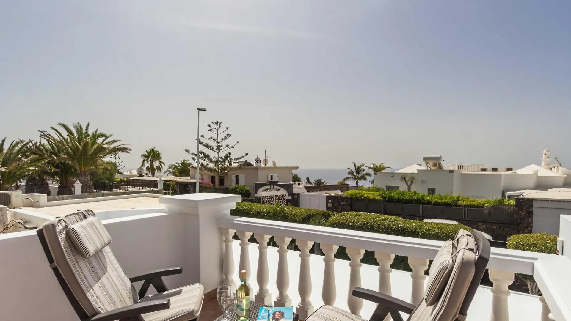 Charming Puerto Del Carmen Villa 4 Bedrooms Villa Tarez Private Pool Close To The Old Town Puerto del Carmen (Lanzarote)